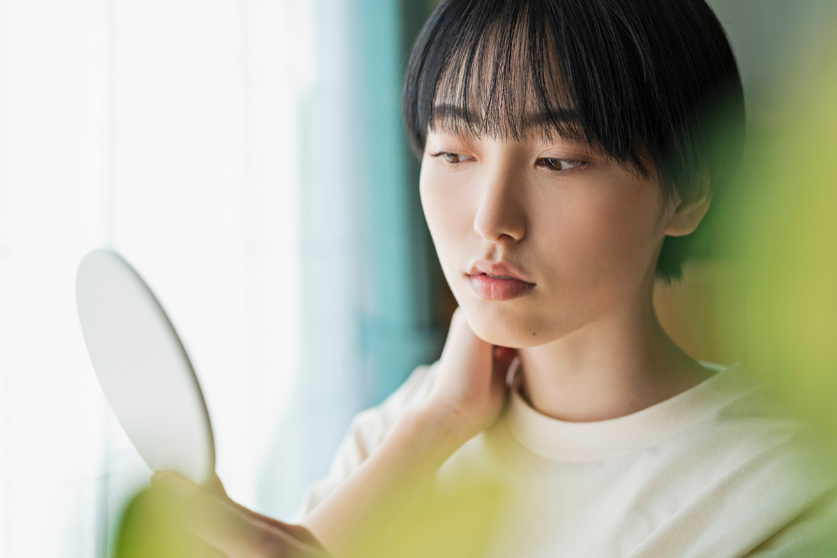 片目だけ二重で左右差が気になる方へ｜原因から整形での解決策まで徹底解説